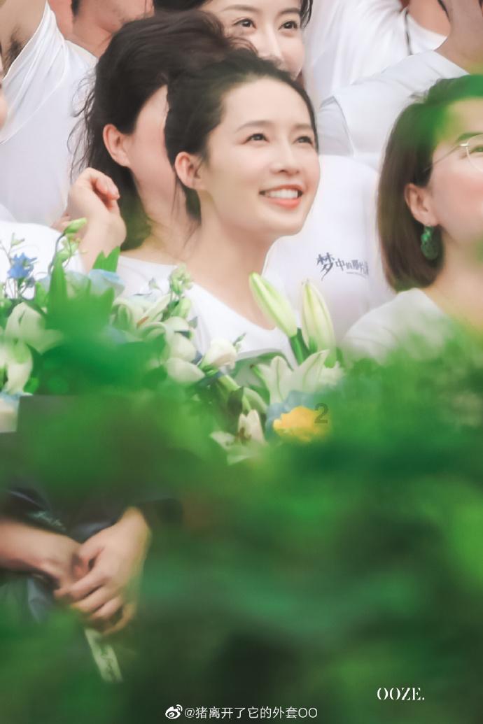 笑脸球的冒险之旅