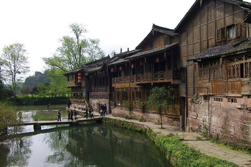 纳溪区法院：义务帮工致残，百万损失由谁承担？